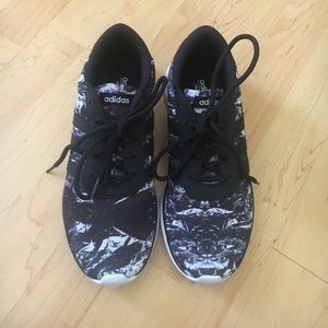 Women’s size 7.5 Adidas Lite Racer Neo Cloudfoam